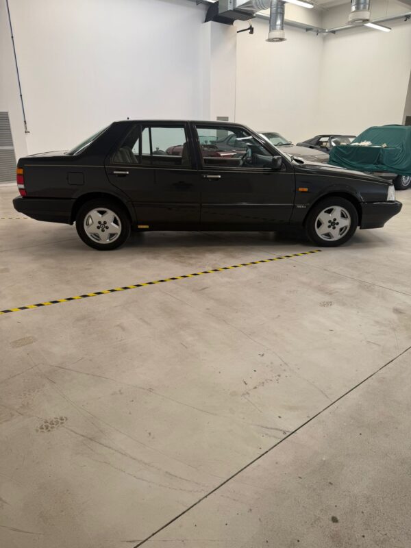 LANCIA THEMA 8.32 (THEMA FERRARI) - immagine 5